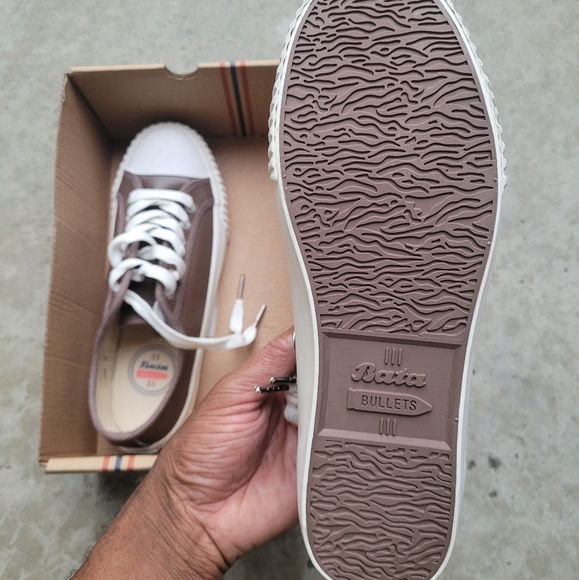 NWT Bata Bullets Sneakers - Picture 2 of 14
